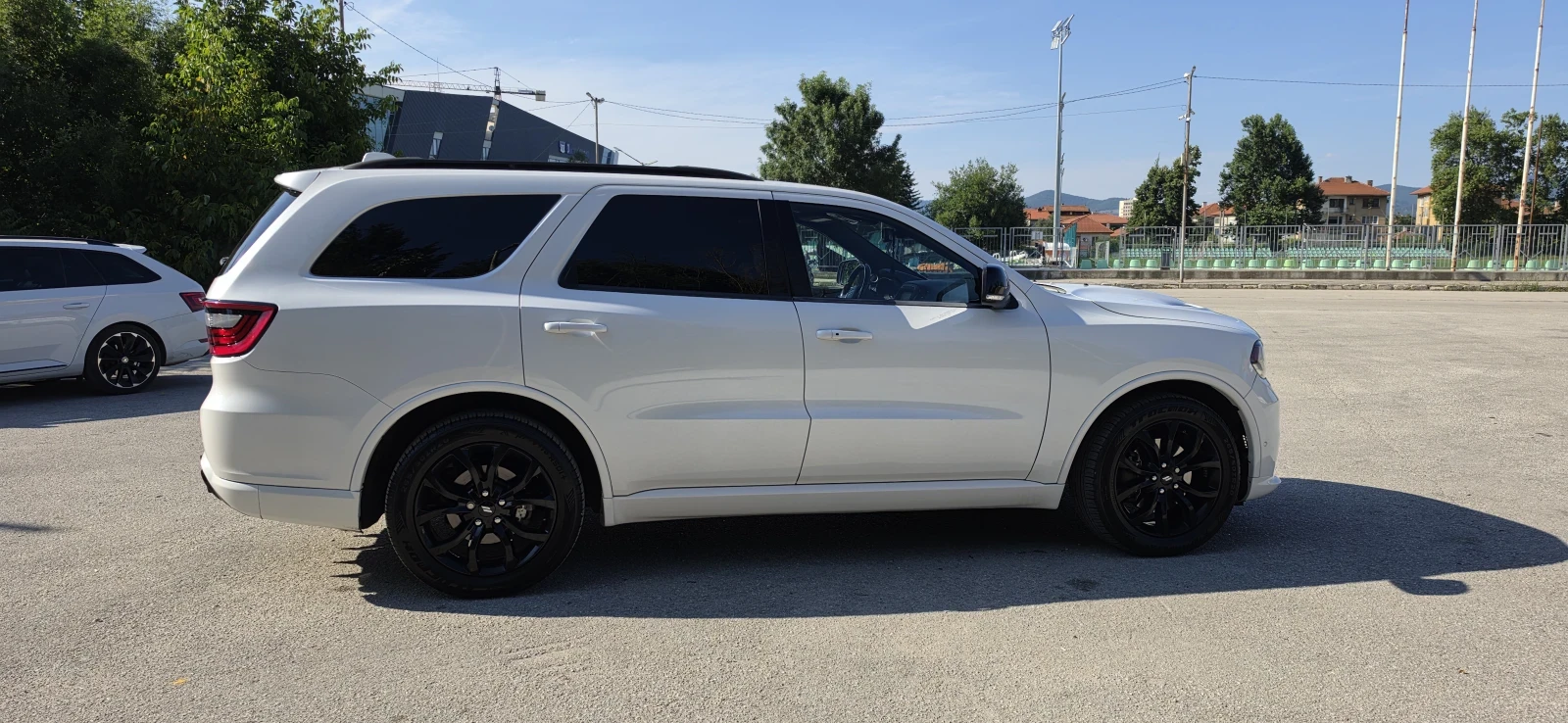 Dodge Durango 5.7 V8 HEMI R/T AWD  (Blacktop), снимка 4 - Автомобили и джипове - 55365628