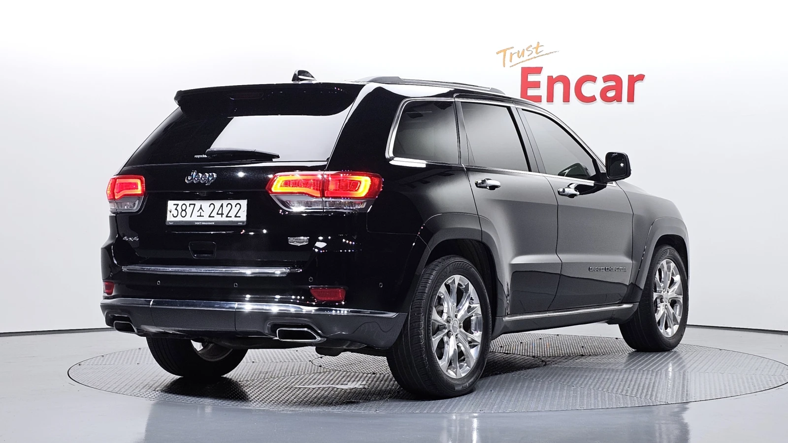 Jeep Grand cherokee SUMMIT / 3.6 / ВСИЧКИ ВЪЗМОЖНИ ЕКСТРИ ЗА МОДЕЛА !, снимка 2 - Автомобили и джипове - 55526447