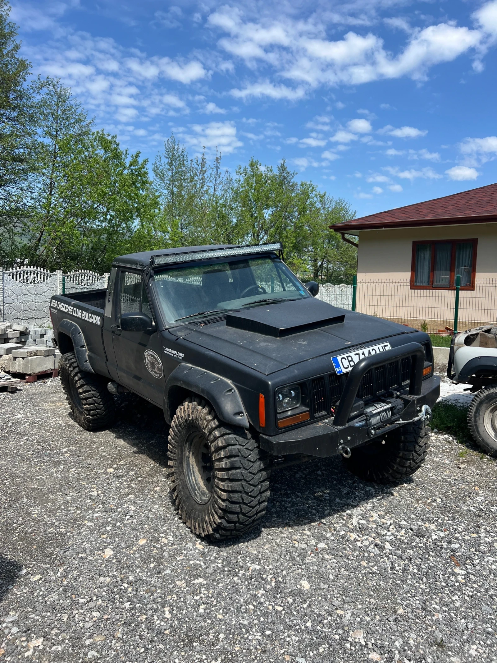 Jeep Cherokee Comanche, снимка 5 - Автомобили и джипове - 55947356