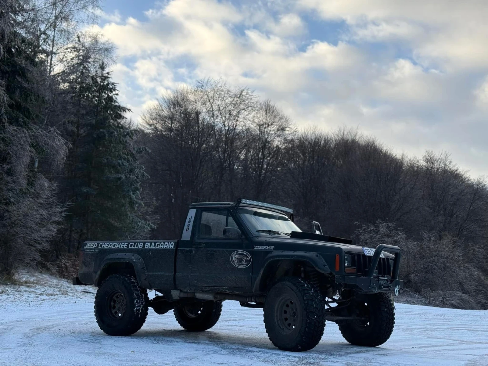 Jeep Cherokee Comanche, снимка 3 - Автомобили и джипове - 55947356