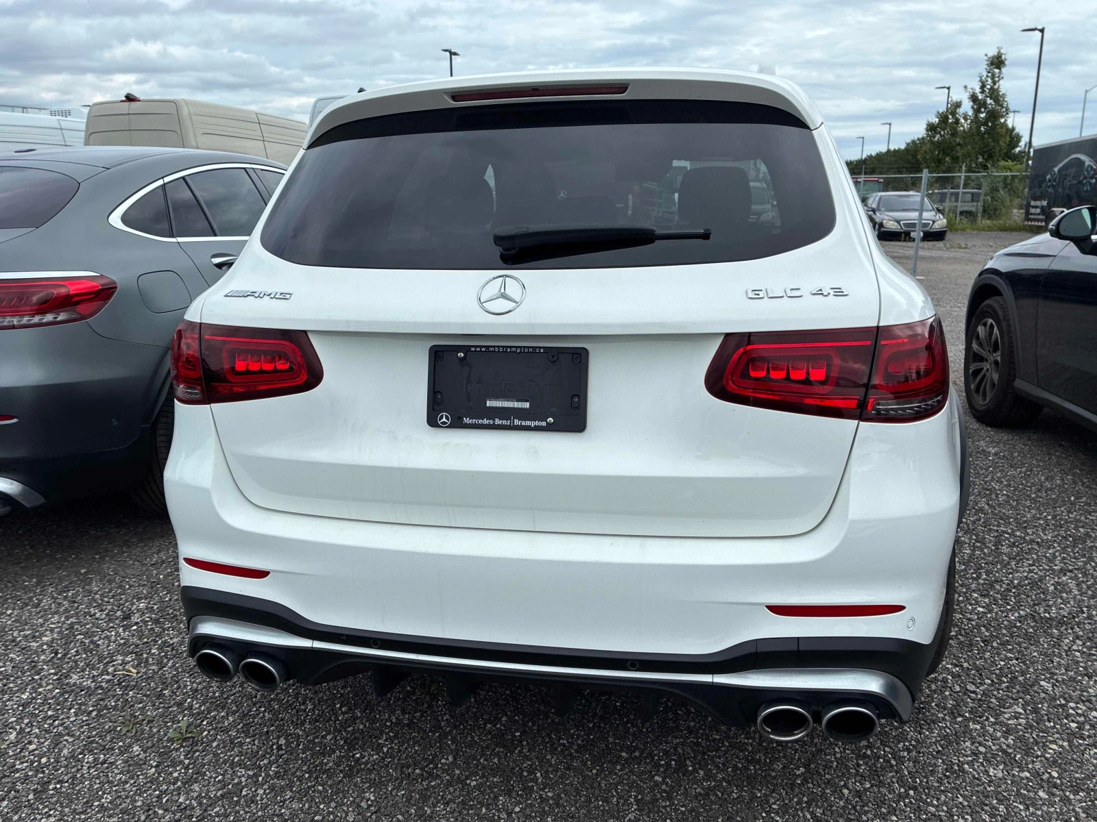 Mercedes-Benz GLC 43 AMG | CARFAX ГЛАВНО ПРЕДСТАВИТЕЛСТВО НА MERCEDES, снимка 5 - Автомобили и джипове - 55958529