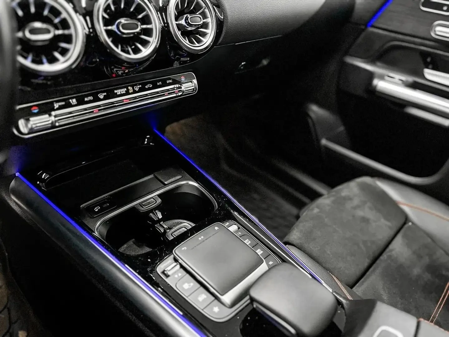 Mercedes-Benz GLA 250 Premium & Night Package| 360 | Mobile.bg � ����������� 14