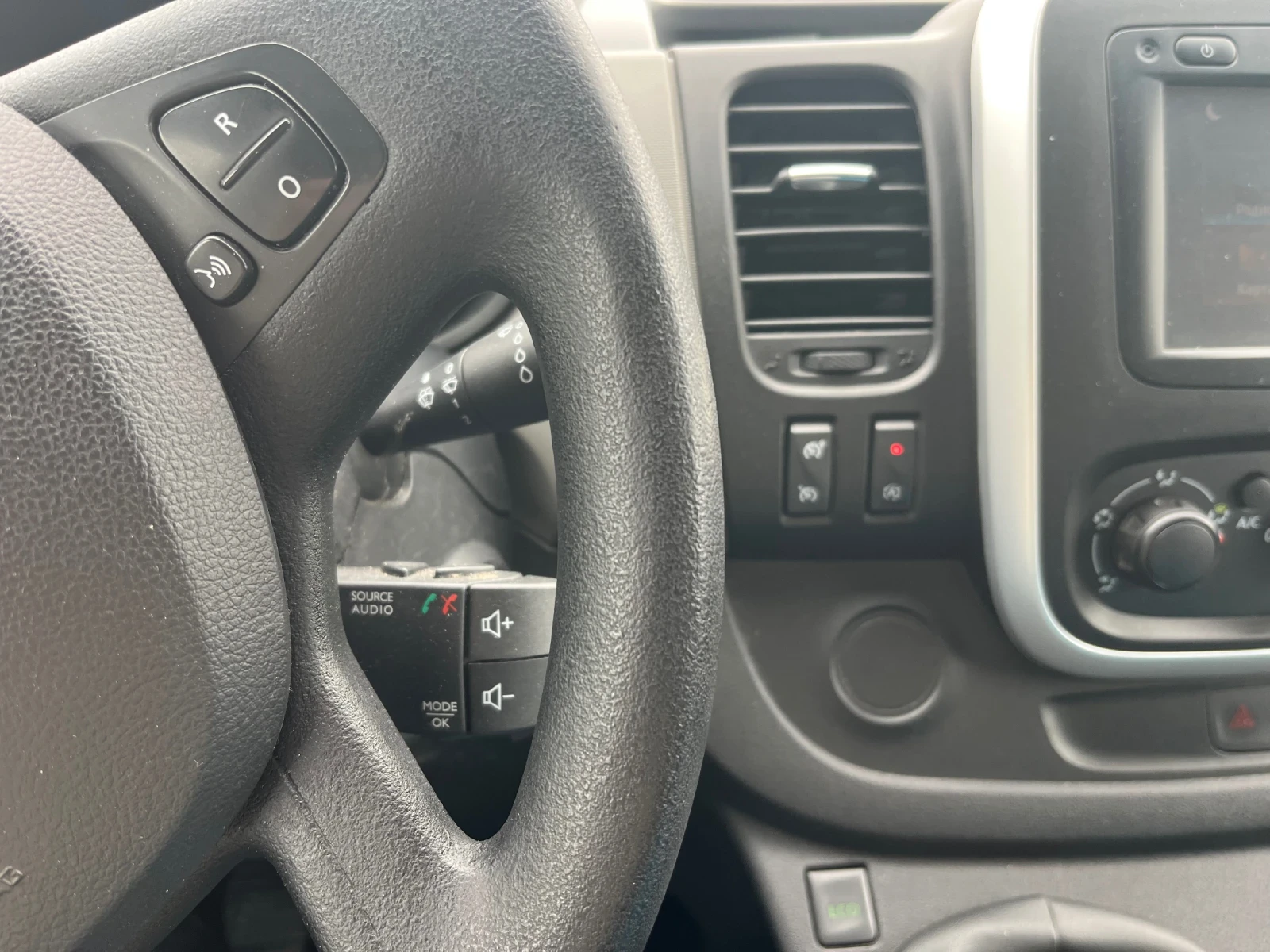 Renault Trafic Хладилен до -20С Evro6, снимка 12 - Бусове и автобуси - 54484104