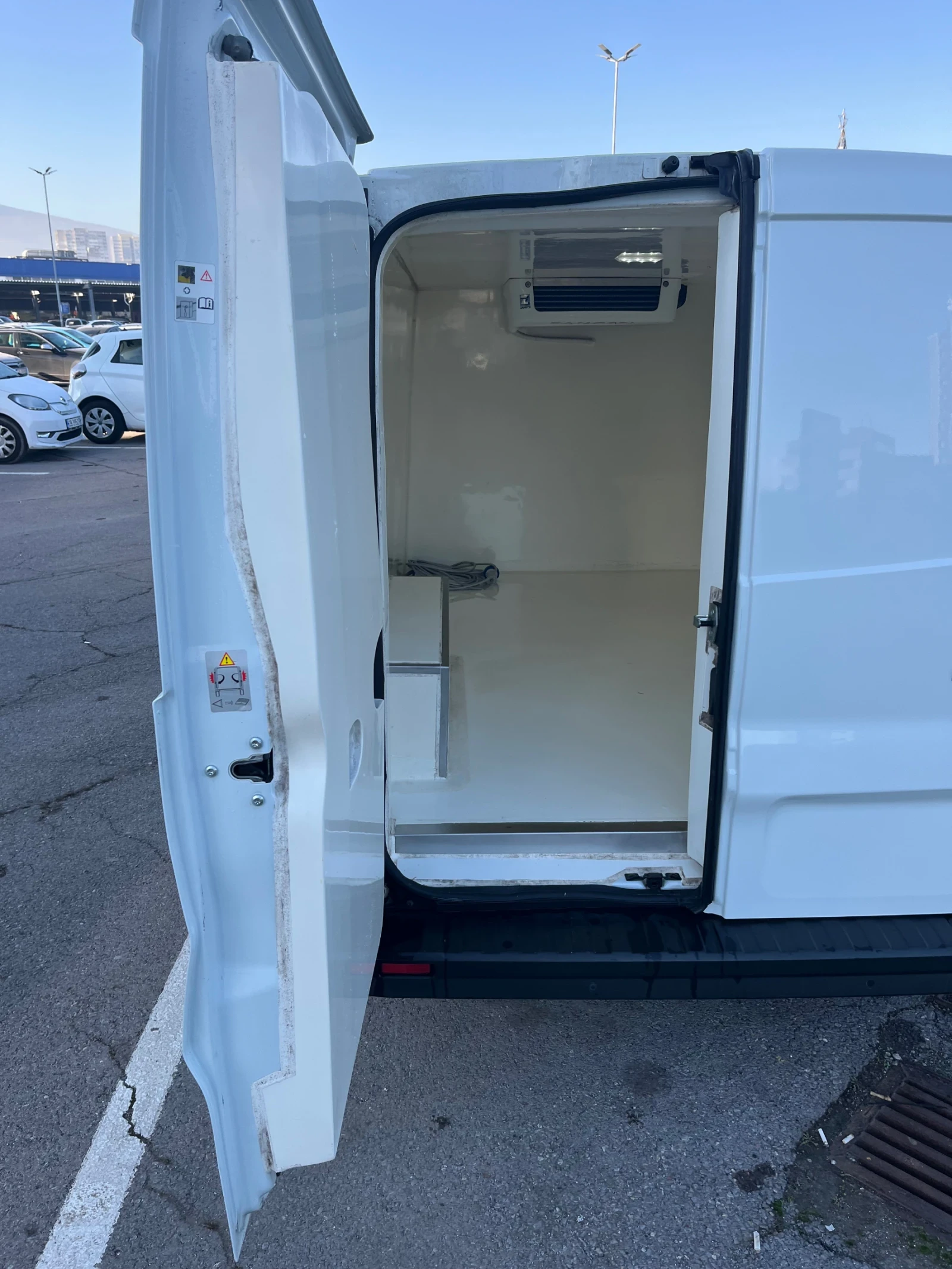 Renault Trafic Хладилен до -20С Evro6, снимка 14 - Бусове и автобуси - 54484104