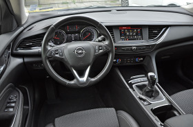 Opel Insignia Grand Sport 1.6d EcoTec, снимка 8 - Автомобили и джипове - 45641802