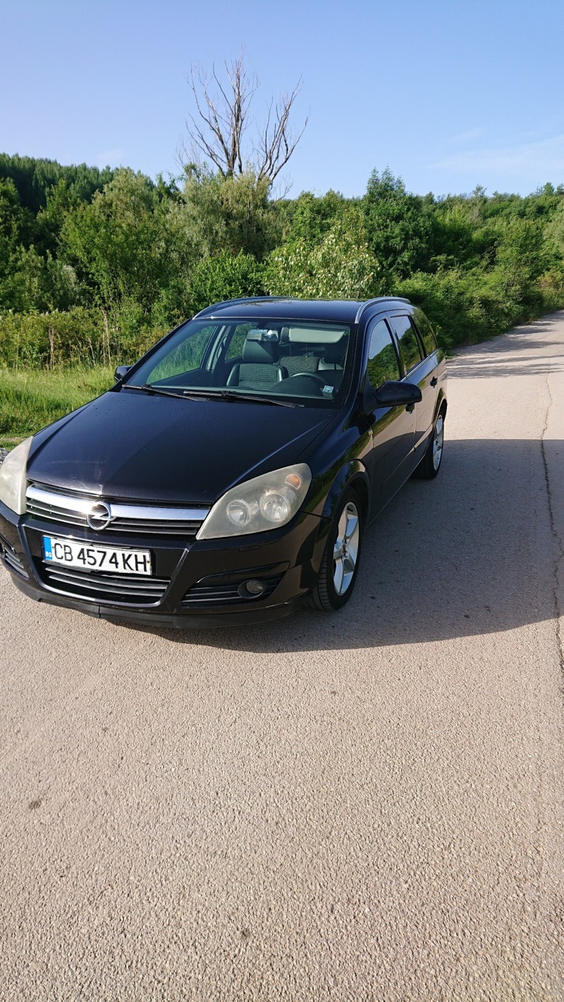 Opel Astra 1.9 CDTI Cosmo 6 ск., снимка 3 - Автомобили и джипове - 46246592