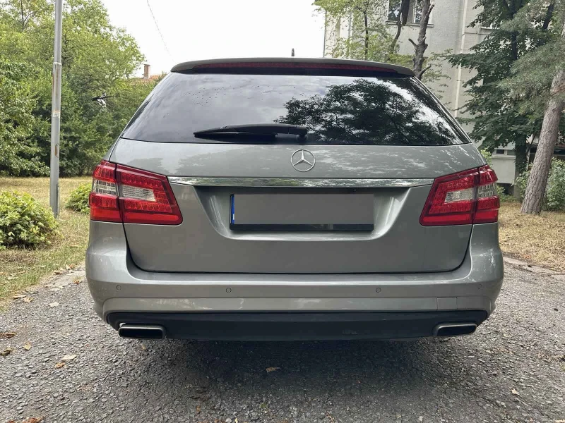 Mercedes-Benz E 500, снимка 2 - Автомобили и джипове - 47757505