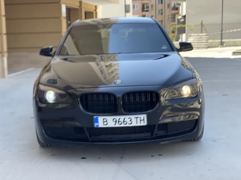 BMW 730 М-Пакет 3.0D, снимка 2 - Автомобили и джипове - 51386594