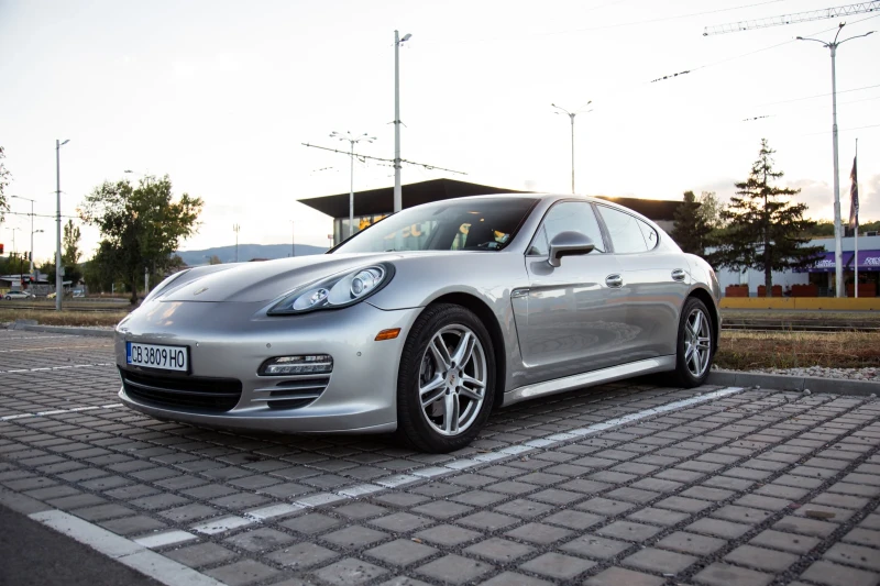 Porsche Panamera 4