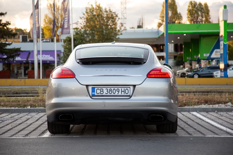 Porsche Panamera 4, снимка 8 - Автомобили и джипове - 51635108