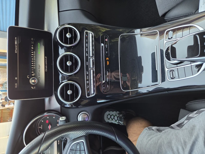 Mercedes-Benz C 220, снимка 8 - Автомобили и джипове - 51914814