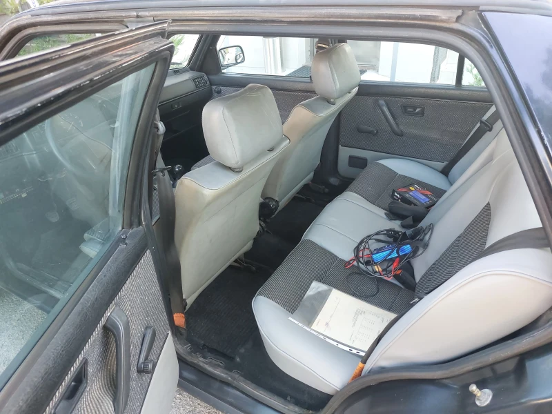 VW Jetta 1.8 16V Style, снимка 14 - Автомобили и джипове - 52421026