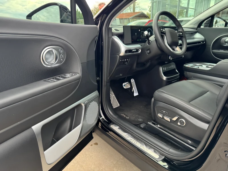 Hyundai Ioniq IONIQ 9 PERFORMANCE 428 к.с. 110 кВтч HTRAC 4x4, снимка 12 - Автомобили и джипове - 52379899