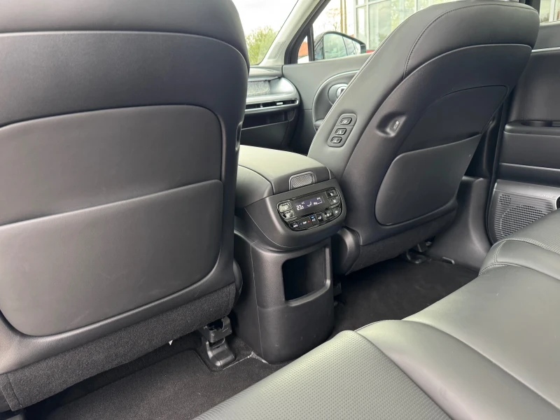 Hyundai Ioniq IONIQ 9 PERFORMANCE 428 к.с. 110 кВтч HTRAC 4x4, снимка 10 - Автомобили и джипове - 52379899