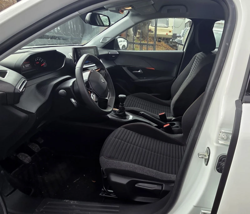 Peugeot 2008 19 хил КМ, снимка 7 - Автомобили и джипове - 52621155