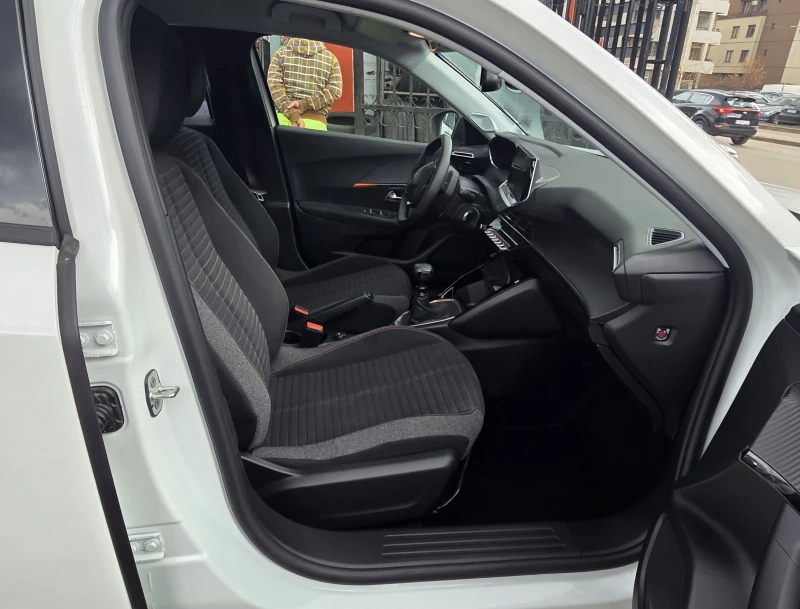 Peugeot 2008 19 хил КМ, снимка 10 - Автомобили и джипове - 52621155