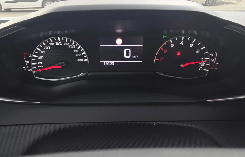 Peugeot 2008 19 хил КМ, снимка 12 - Автомобили и джипове - 52621155