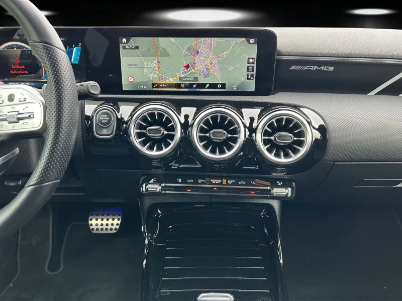 Mercedes-Benz A45 AMG 4MATIC/387HP/NIGHT/DISTR./LED/NAVI/CAM/656g, снимка 9 - Автомобили и джипове - 52693157