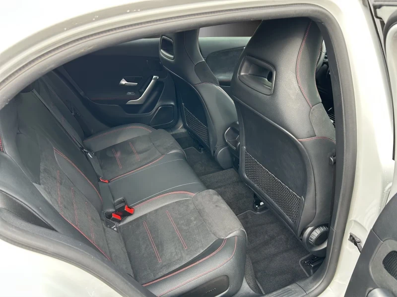 Mercedes-Benz A45 AMG 4MATIC/387HP/NIGHT/DISTR./LED/NAVI/CAM/656g, снимка 12 - Автомобили и джипове - 52693157