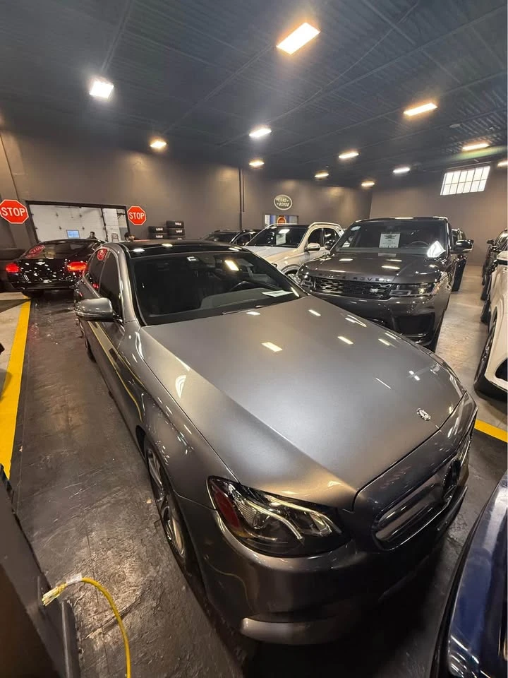 Mercedes-Benz E 300 * CARFAX * ФИНАНСИРАНЕ  - изображение 5