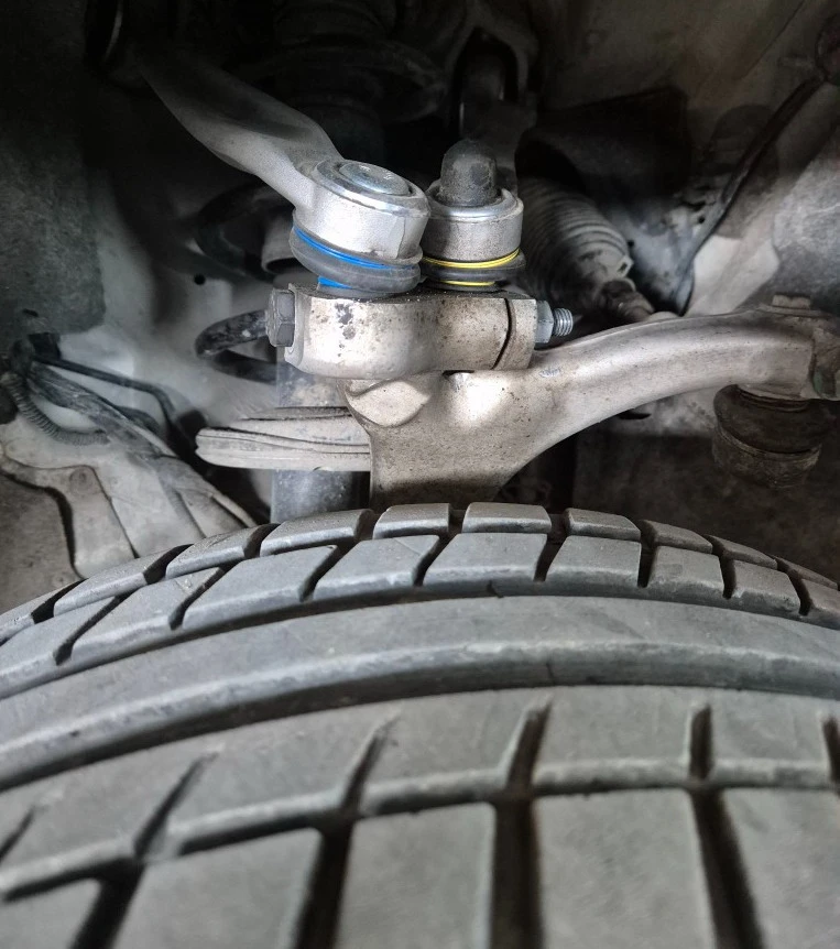 Audi A4 2.0i GAZ Sedan, снимка 8 - Автомобили и джипове - 55042417