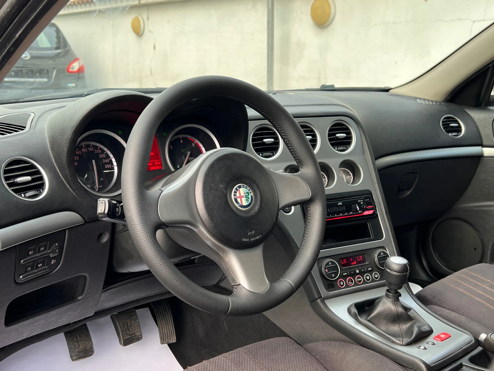 Alfa Romeo 159 1.9JTD-M 150HP - изображение 8