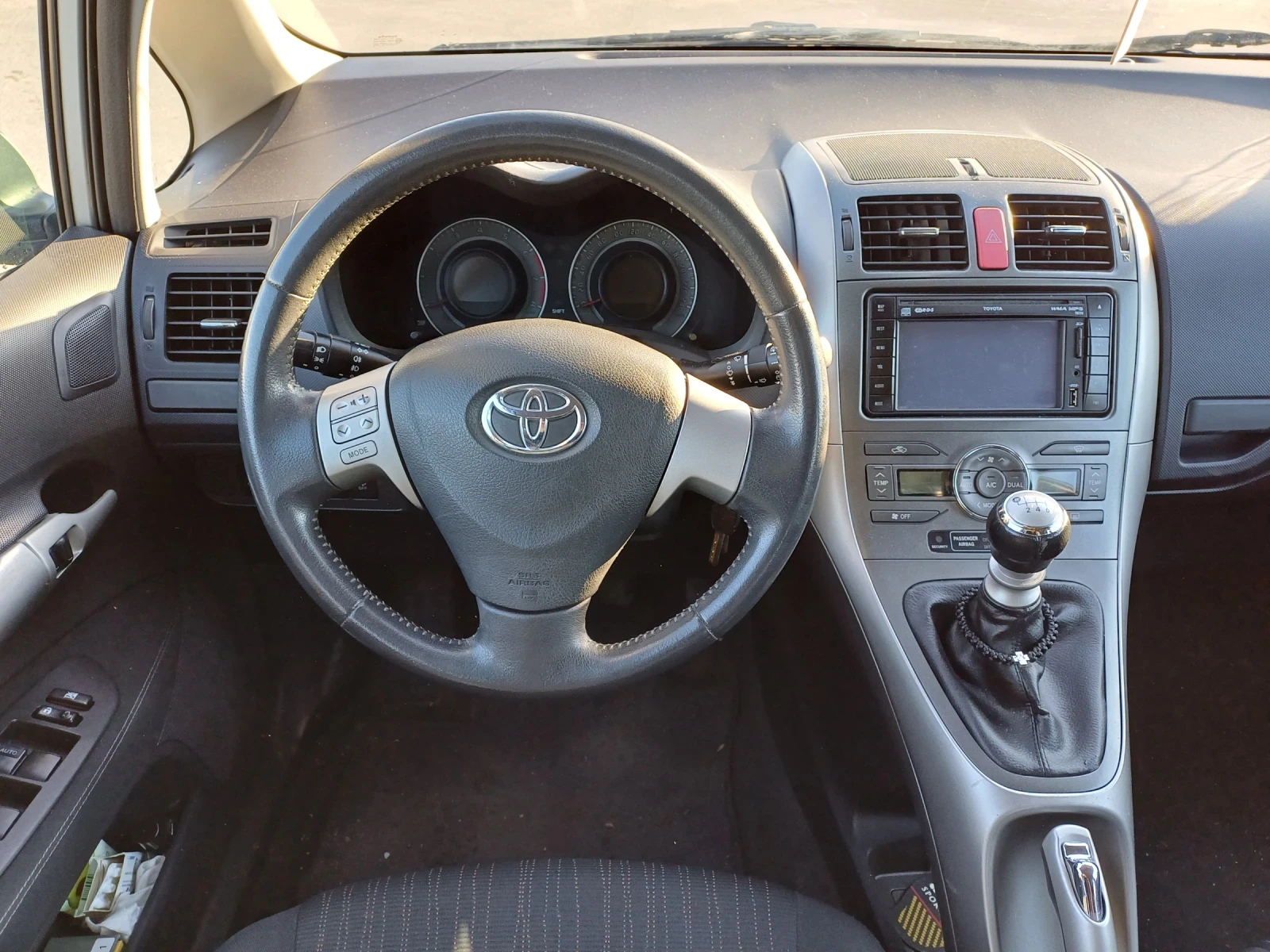 Toyota Auris  - изображение 6