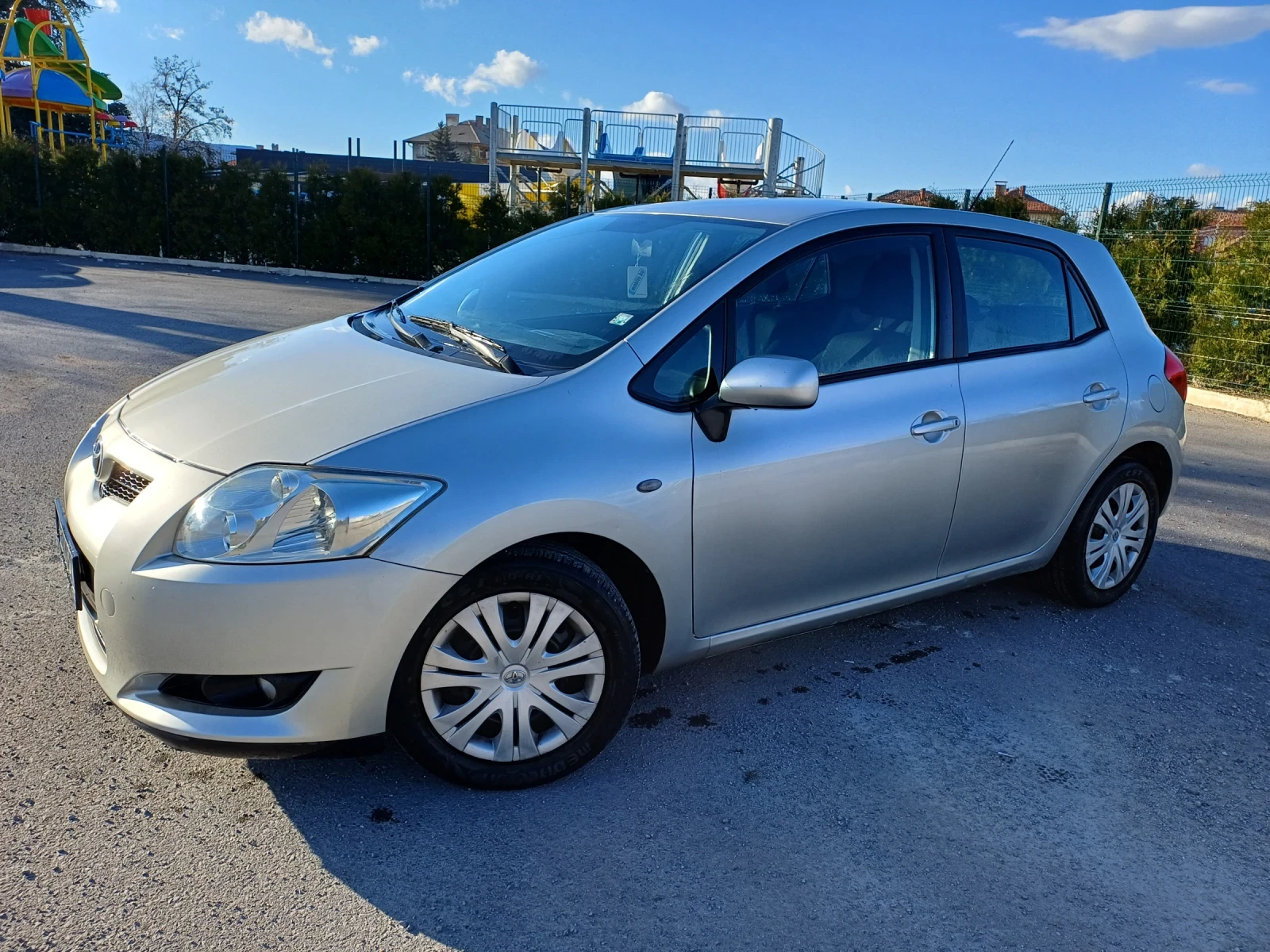 Toyota Auris  - изображение 5