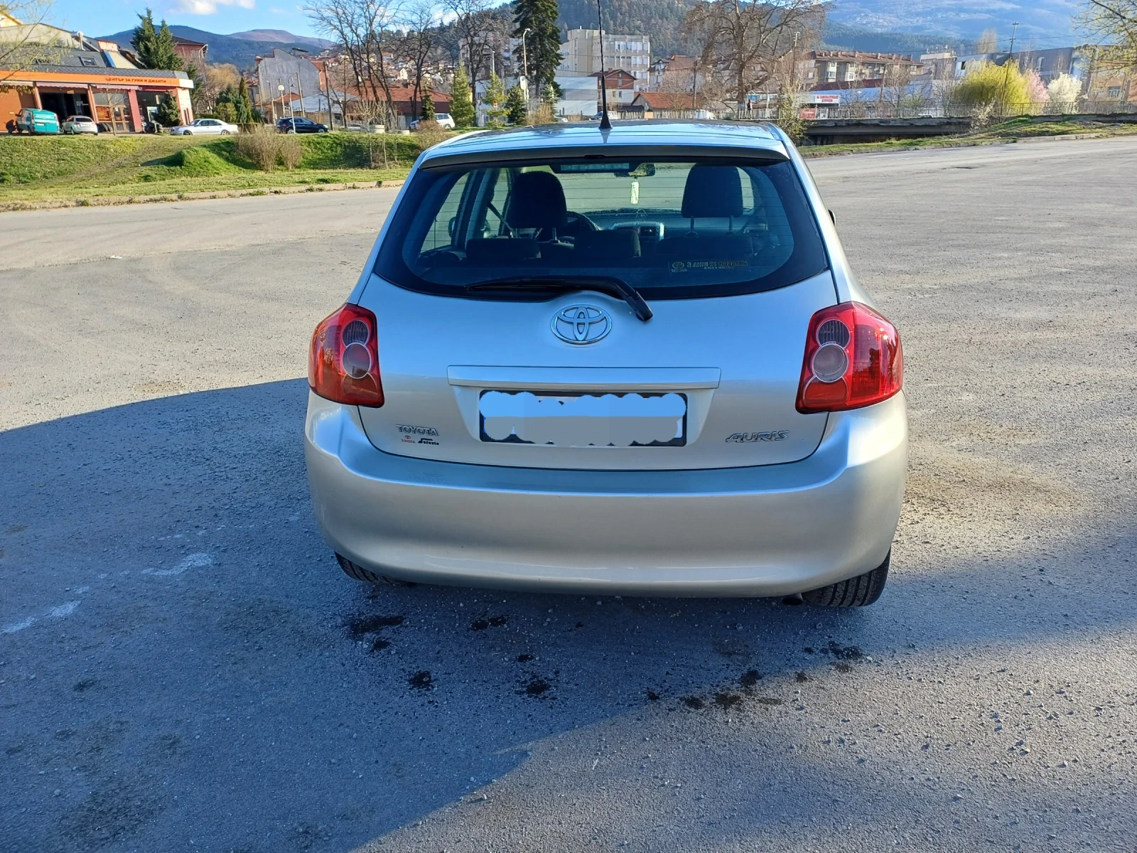 Toyota Auris  - изображение 3