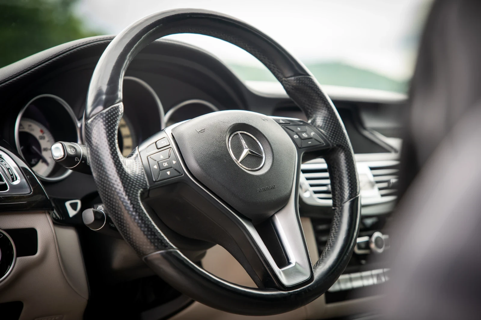Mercedes-Benz CLS 500 4.6 bi turbo - изображение 9