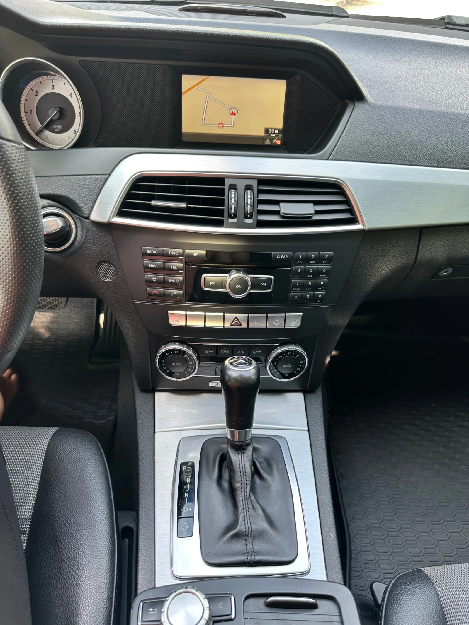 Mercedes-Benz C 200 Avangarde FaceLift Автомат  - изображение 8