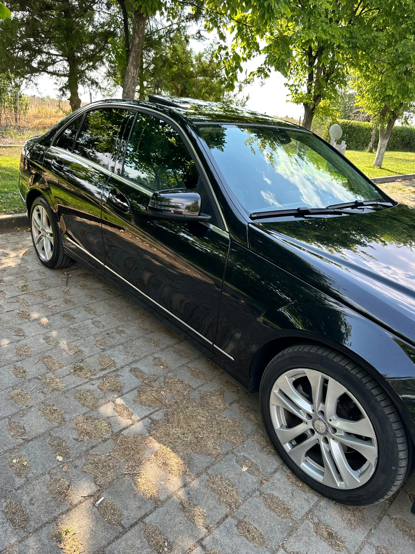 Mercedes-Benz C 200 Avangarde FaceLift Автомат  - изображение 2