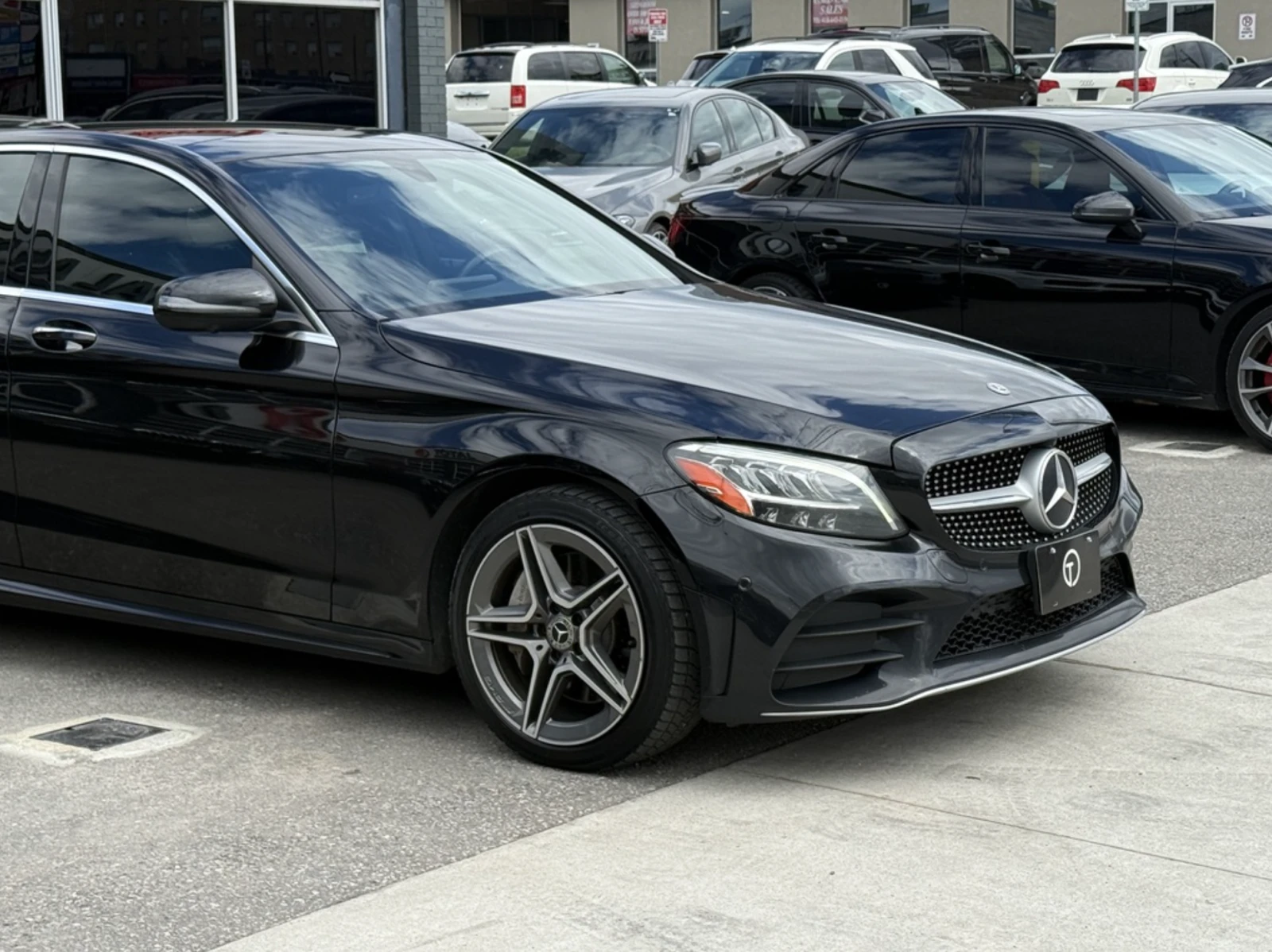 Mercedes-Benz C 300 2019 Mercedes-Benz C300 - изображение 3