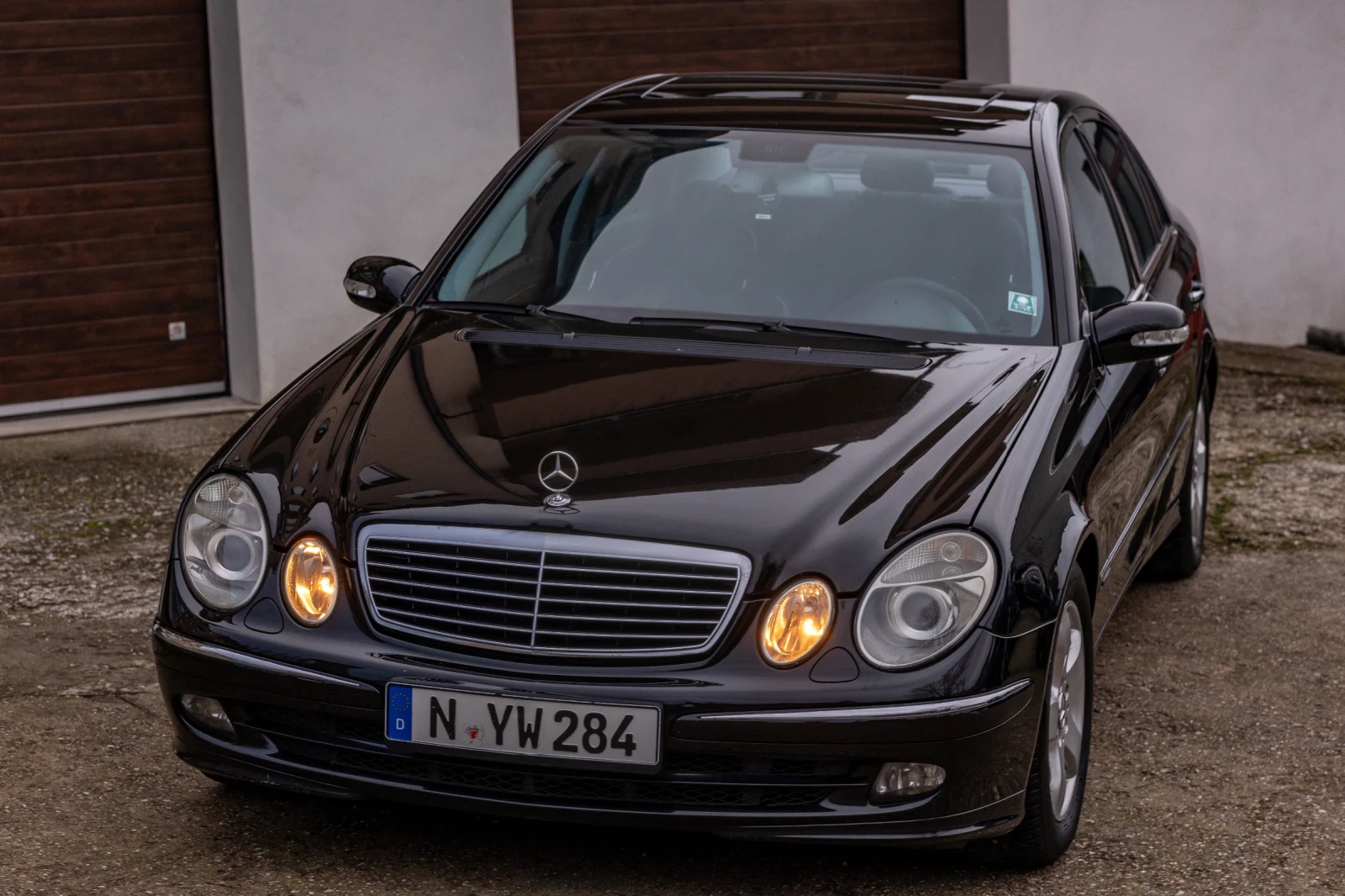 Mercedes-Benz E 220  - изображение 2