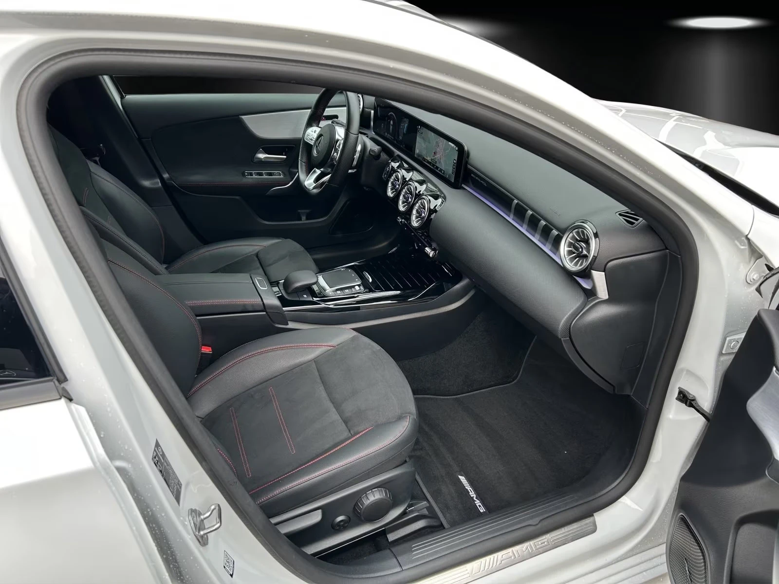 Mercedes-Benz A45 AMG 4MATIC/387HP/NIGHT/DISTR./LED/NAVI/CAM/656g | Mobile.bg   11