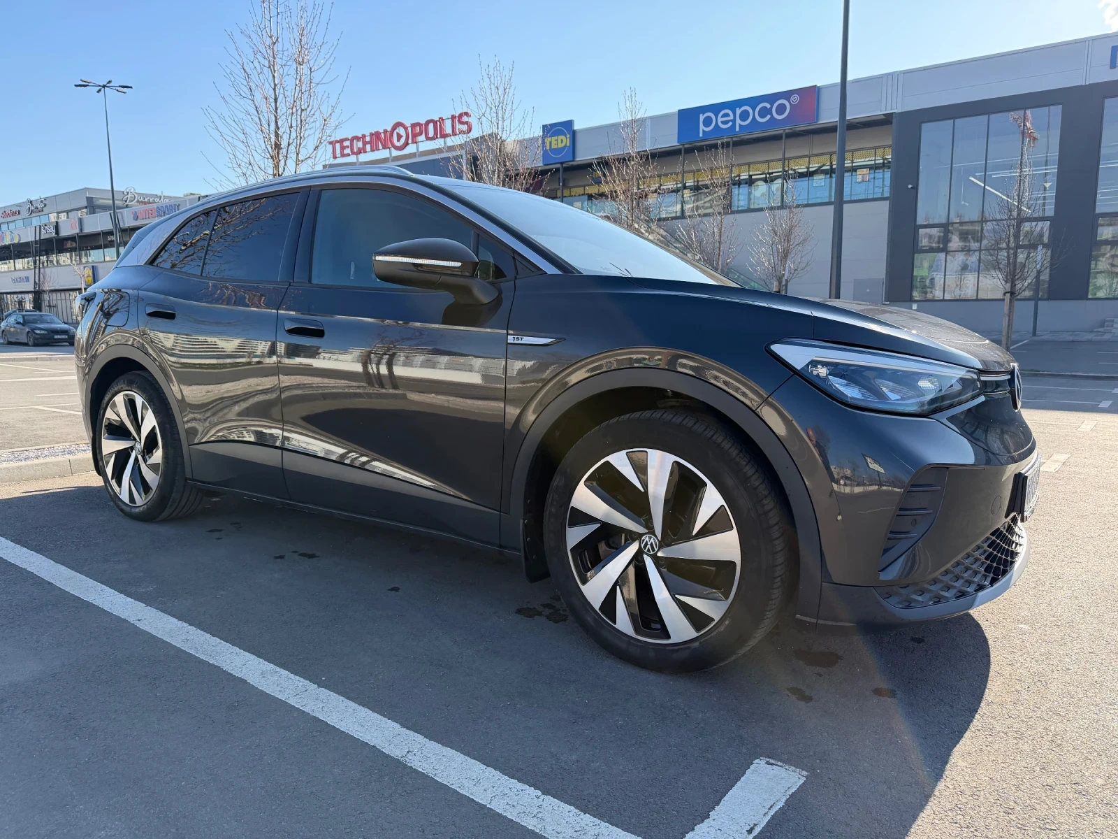 VW ID.4 77 kWh 1st Edition Наличен. Лизинг, снимка 4 - Автомобили и джипове - 53792401