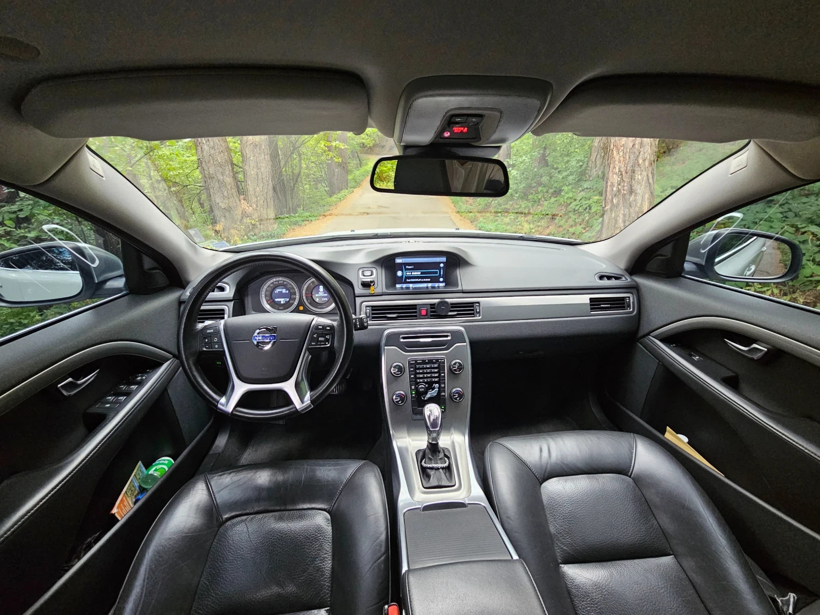 Volvo V70 Momentum, снимка 13 - Автомобили и джипове - 54030324