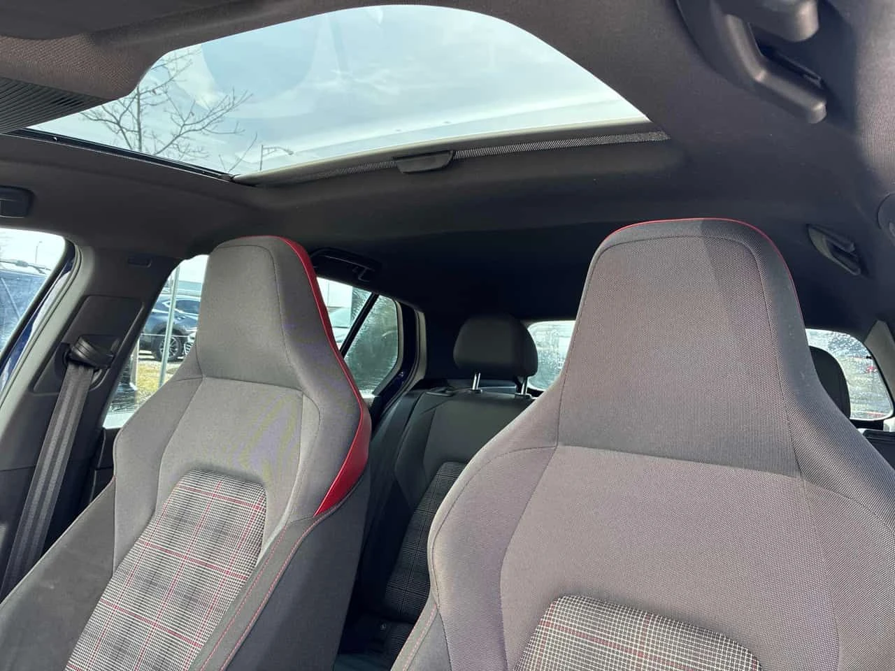 VW Golf * Autobahn* БОНУС ЛЕТИ ДЖАНТИ С ГУМИ* , снимка 12 - Автомобили и джипове - 54067372