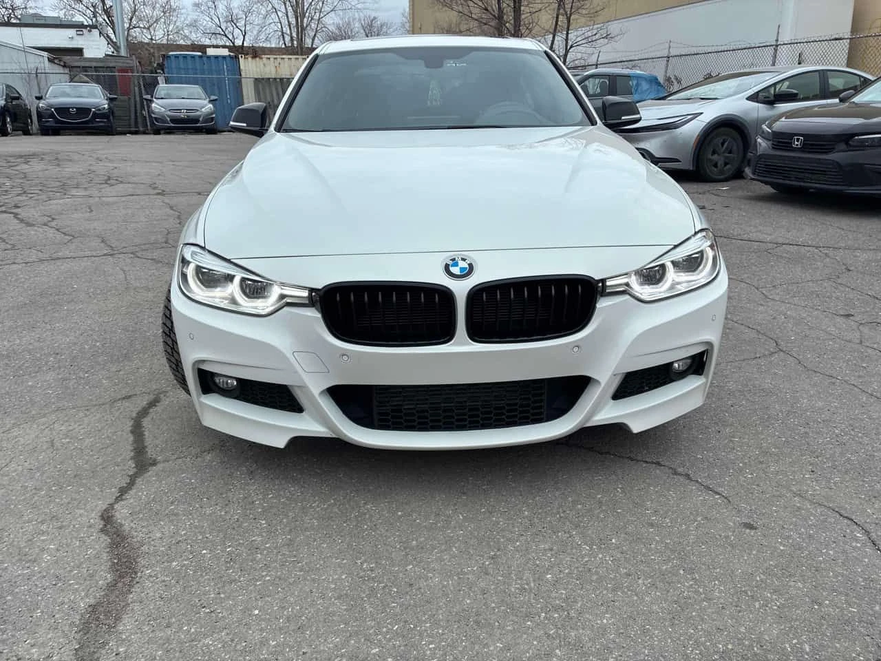 BMW 328 d xDrive/CARFAX/ШИБИДАХ/ВТОРИ ГУМИ И ДЖАНТИ, снимка 2 - Автомобили и джипове - 54078492