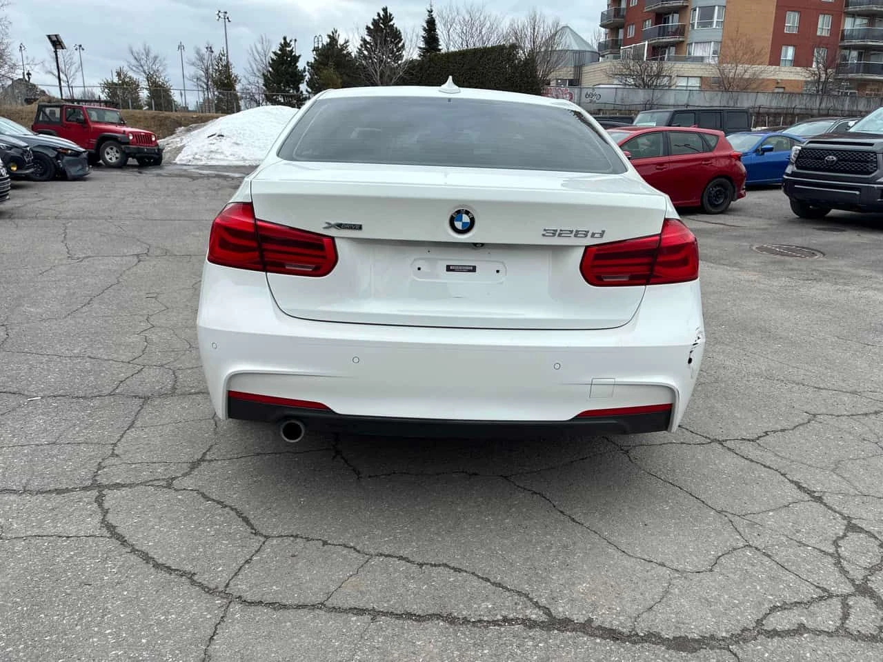 BMW 328 d xDrive/CARFAX/ШИБИДАХ/ВТОРИ ГУМИ И ДЖАНТИ, снимка 5 - Автомобили и джипове - 54078492