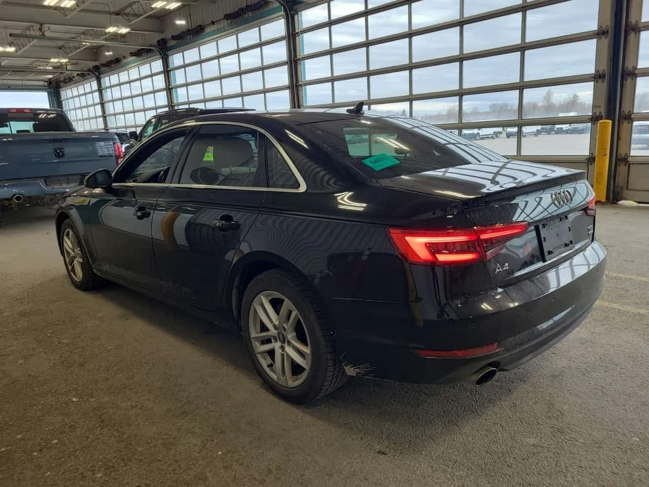 Audi A4 * CARFAX* 2 КЛЮЧА* ШИБИДАХ* ПОДГРЕВИ* , снимка 4 - Автомобили и джипове - 54351735