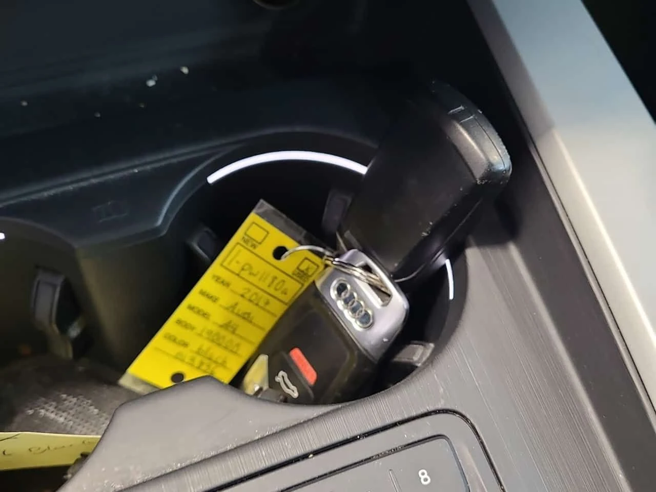 Audi A4 * CARFAX* 2 КЛЮЧА* ШИБИДАХ* ПОДГРЕВИ* , снимка 6 - Автомобили и джипове - 54351735