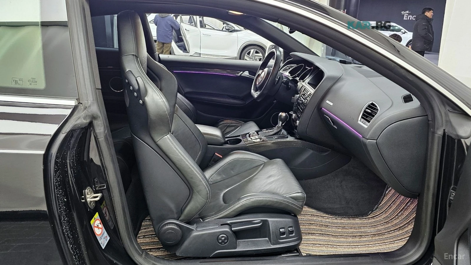Audi Rs5 4.2 FSI* QUATTRO* PANO* КОЖА* ПОДГРЕВ* НАВИ* , снимка 11 - Автомобили и джипове - 54970290