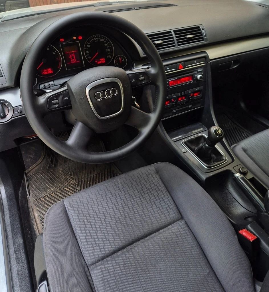 Audi A4 2.0i GAZ Sedan, снимка 5 - Автомобили и джипове - 55042417