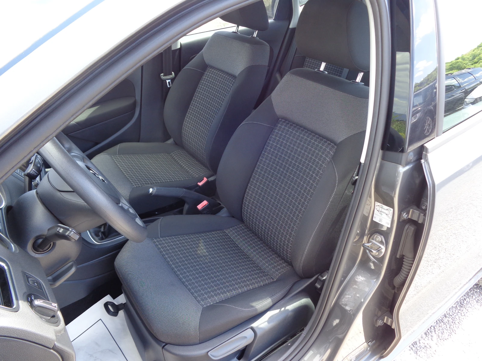 VW Polo 1.4 TDI 90hp EURO 6, снимка 10 - Автомобили и джипове - 55163726