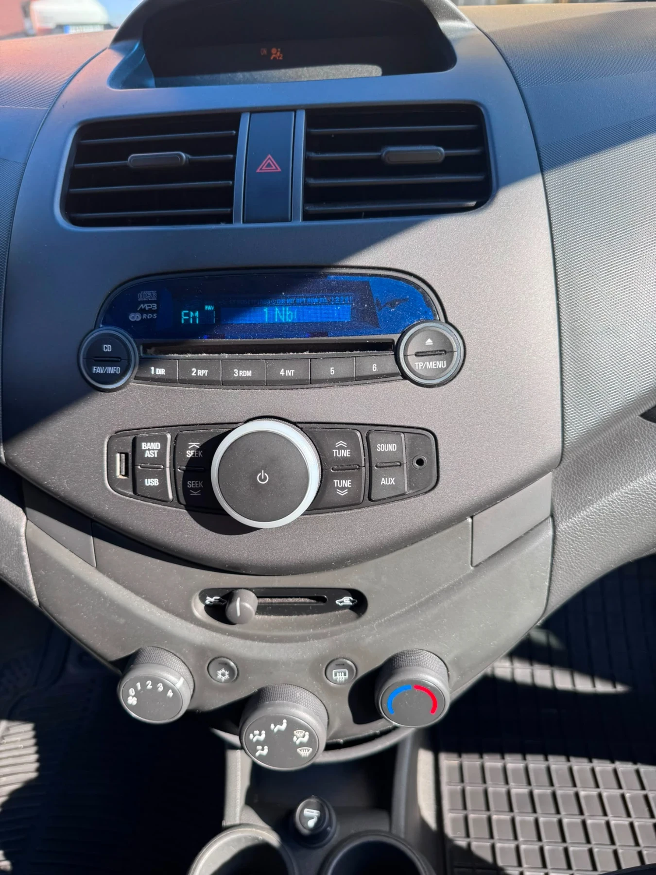 Chevrolet Spark, снимка 15 - Автомобили и джипове - 55343592
