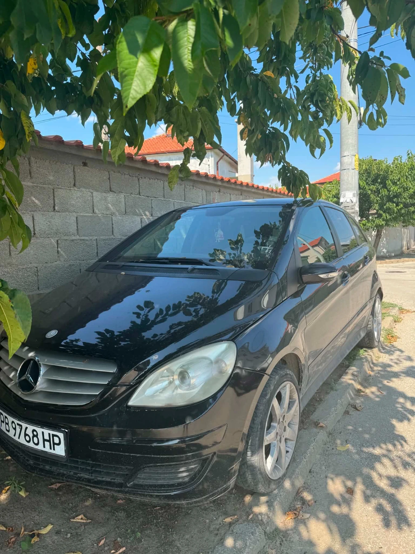Mercedes-Benz B 180