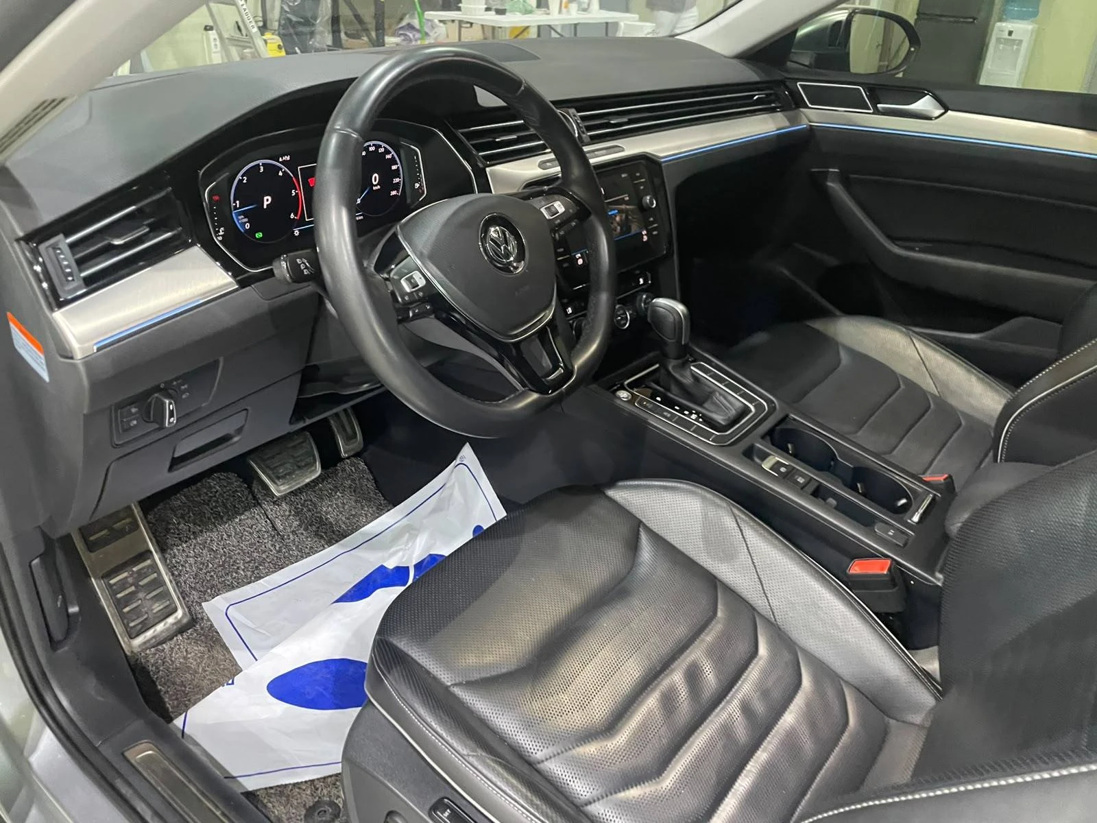 VW Arteon 2.0 TDI ! Premium !, снимка 6 - Автомобили и джипове - 55704084