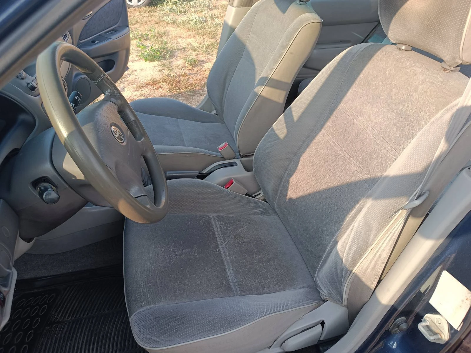 Toyota Corolla 1.4i 16V, снимка 9 - Автомобили и джипове - 56122811