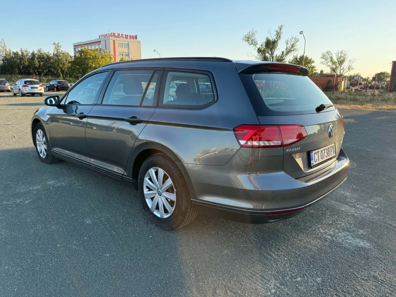 VW Passat, снимка 5 - Автомобили и джипове - 56247635